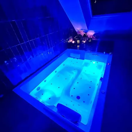 The SPA - Balnéo privée sous les étoiles *